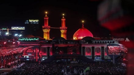 سیل جمعیت زائران اربعین در حرم امام حسین(ع)