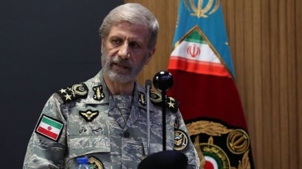 Der Oberbefehlshaber der iranischen Armee: „Wir gehen nicht davon aus, dass die Bedrohung durch den Feind vorüber ist“