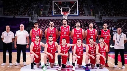 Les basketteurs iraniens battent Guam / La mort de l'ex-star du football palestinien