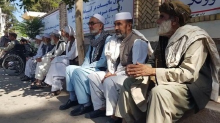 په افغانستان کې د متقاعدینو د تقاعد ورکړه بېرته پیل شوه