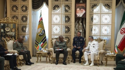Irani i gatshëm të zgjerojë bashkëpunimin ushtarak me Afrikën e Jugut
