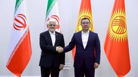 Berita | Langkah Besar Iran dalam Perdagangan Bebas dengan Anggota Uni Ekonomi Eurasia; Trump dan Putin Mengadakan Pembicaraan