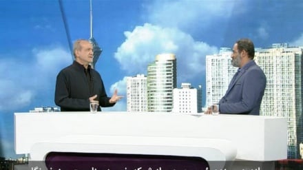 پزشکیان: د وحدت او انسجام په پیاوړتیا کې د خبریالانو دنده خورا حیاتي ده 
