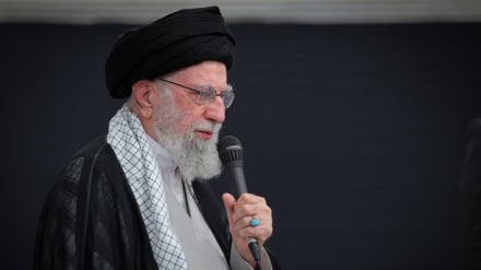 Imam Khamenei: La Repubblica Islamica ha mostrato al mondo la rara solidità del suo sistema e del suo Paese