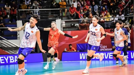 رسوایی تاریخی در والیبال دختران جهان؛ کاپیتان مرد از آب درآمد! 
