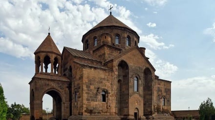 ՀՀ դատախազությունը պահանջում է Մայր աթոռին նվիրված տարածքները վերադարձնել ՊՆ–ին