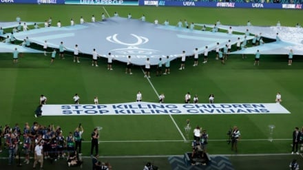 パレスチナの子供たちはUEFAの宣伝手段と化しているのか？