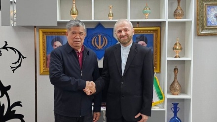 Tehran dan Kuala Lumpur Tingkatkan Kerja Sama, Malaysia Gunakan Mata Uang Lokal untuk Alat Pembayaran Internasional