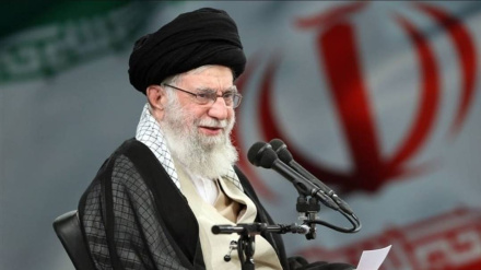 İmam Hamenei’nin Düşünceleri | Düşmana Güvenmeyin