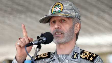 イラン軍総司令官；「敵を監視しており、その過ちに厳しく対応」