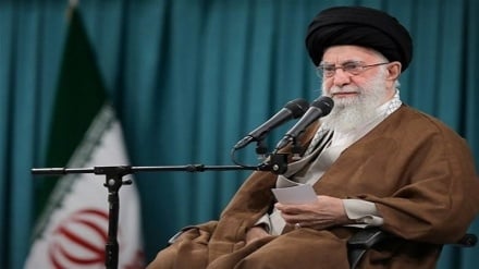 رهبر انقلاب: باید به وعده‌ی الهی درباره‌ی پیروزی حق و زوال باطل یقین کنیم
