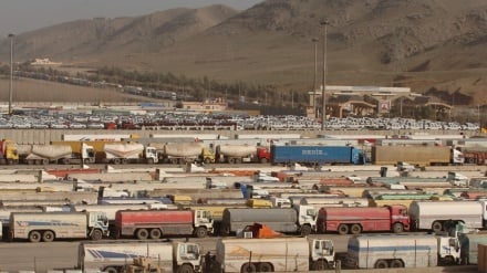 قطع اینترنت در افغانستان صدها کامیون را در مرز دوغارون متوقف کرده است