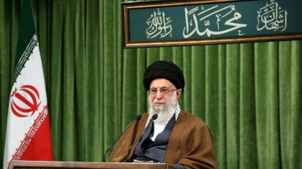 İmam Hamenei: İslam Peygamberi tüm iyiliklerin öğretmenidir / Devrim Liderinin beyanatlarından 20 cümle