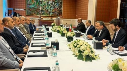 שר החוץ עראקצ'י נפגש עם חברי מועצת ההנהגה של תנועת חמאס
