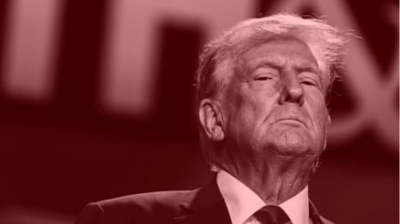 Трамп Амрикоро ба самти диктаторӣ мебарад ?