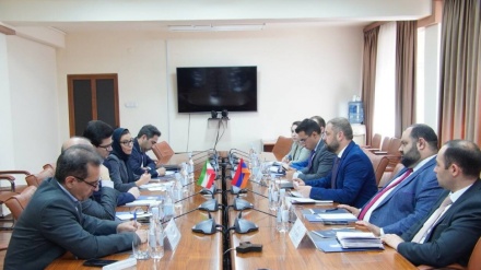Հայաստանը հետաքրքրված է իրանական հեղուկ գազով. Գևորգ Պապոյանն ընդունել է Մոհամմադ Սադեղ Ազիմիֆարին