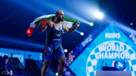 Zare Zaqrebdə dünya çempionu olaraq het-trik etdi