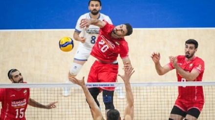 ההפתעה של הספורט האיראני הגיעה לכדורעף; היא מטפסת לשמונה הנבחרות המובילות בעולם