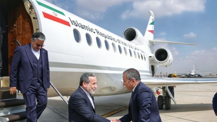 Əraqçi Qahirəyə daxil oldu