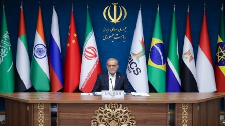 پزشکیان: بریکس دې له یواړخیزپالنې سره په مقابله کښې چورلیزي رول ولوبوي