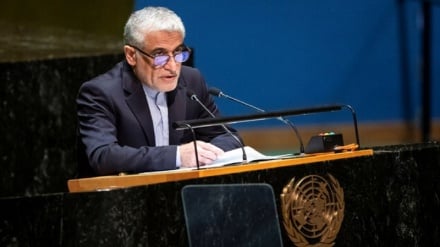 Эрон : Ояндаи Афғонистон бояд ба дасти мардуми ин кишвар ва бидӯни мудохилаи хориҷӣ рақам бихӯрад