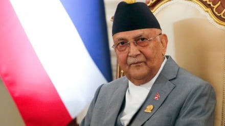 د نیپال لومړي وزیر استعفا وکړه؛ معترضانو د چارواکو کورونه وسوځول