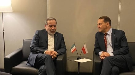 Iranian, Polish FMs meet on sidelines of UNGA