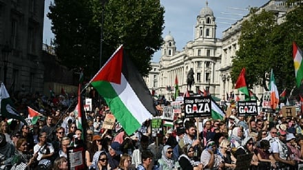 په غزې د اسرائیلو د بریدونو د بندولو په خاطر په زرګونو اروپایان سړکونو ته راووتل