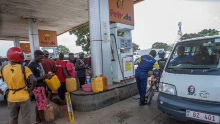 Uhaba wa mafuta Malawi wasababishaa foleni ndefu vituoni na kuathiri maisha ya watu 