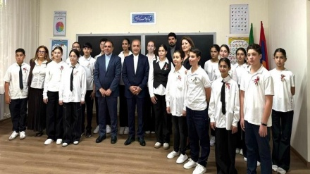 Պարսկերեն լեզվի դասարանի բացում Երևանի թիվ 34 դպրոցում

