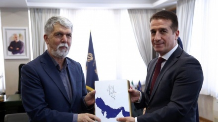 Emphasis on implementing cultural agreements between Iran and Azerbaijan