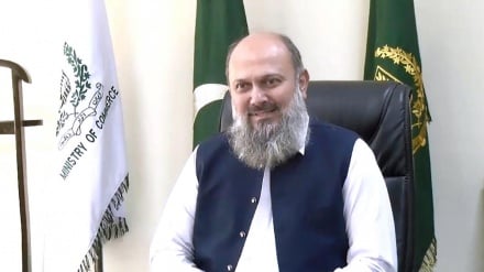 ورود وزیر بازرگانی پاکستان به تهران
