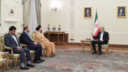 پزشکیان: مرزهای جغرافیایی هرگز توان جدایی دو ملت برادر ایران و عراق را ندارد