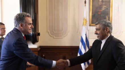 Embajador de Irán presenta sus cartas credenciales al presidente de Uruguay 