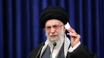 اندیشه‌های امام خامنه‌ای| اقلّیّت قلدر و زیاده‌خواه به علت به خطر افتادن منافع‌شان اسلام‌هراسی می کنند/ در مقابل اسلام ناب مطرح شود 
