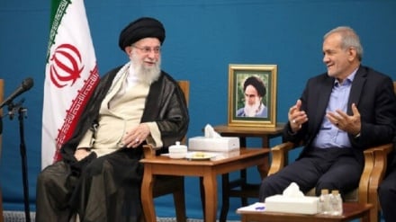 Pres. Pezeshkian meets Leader of the Islamic Revolution ahead of UNGA