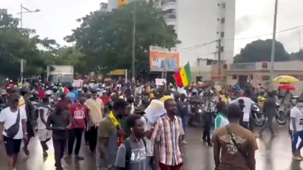 Des centaines de Sénégalais ont investi la rue