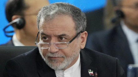 Արաղչին հեռախոսազրույց է ունեցել կորեացի գործընկերոջ հետ՝ Իրանի նկատմամբ պատժամիջոցները վերացնելու բանաձևի նախագծի քվեարկության վերաբերյալ