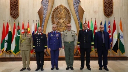 Les officiers irakiens préfèrent être formés à l'Université DAFOS en Iran