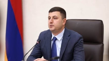 Սրբազանի մասով հանգիստ եմ` խնդիր չունի նստելու, ես մտածում եմ Մայր Աթոռի դեմ այլանդակ արշավի դրսևորման և բարոյականության աննախադեպ անկման մասին․ Աբրահամյան