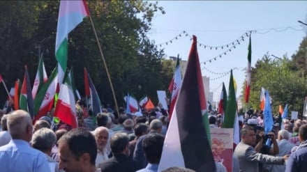 İran Genelinde Gazze Halkına Destek Yürüyüşü Düzenlendi
