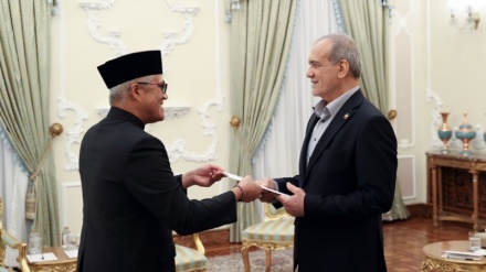 Pezeshkian: Unity of Islamic nations depends on expanding comprehensive relations