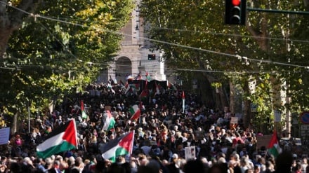 Ribuan Warga Italia Berdemo Mendukung Gaza Selama Empat Hari Berturut-Turut