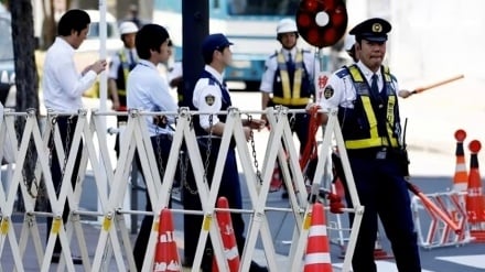 Serangan Bersenjata di Dekat Kedutaan AS di Tokyo, Satu Polisi Terluka