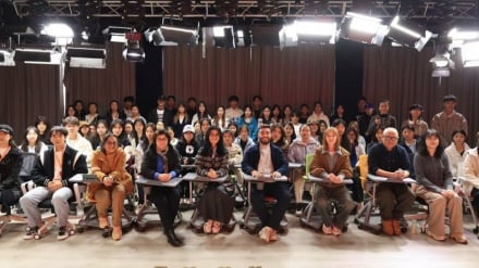 Glanz iranischer und brasilianischer Filme beim Pekinger Kinderfilmfestival / Diskussion über die Rolle der Medien im globalen Vertrauensaufbau beim „Russischen Weltforum“