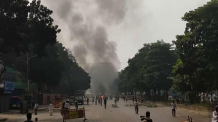 সংসদ ভবন এলাকা থেকে ‘জুলাই যোদ্ধা’দের সরিয়ে দিল পুলিশ: লাঠিপেটা, সংঘর্ষ, আগুন