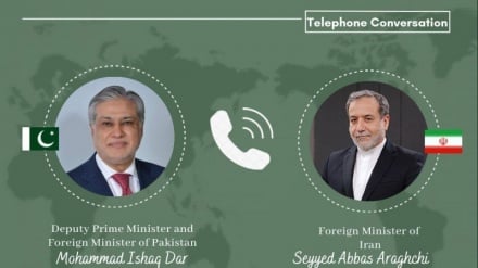Colloquio tra ministri degli Esteri di Iran e Pakistan sulla pace nella regione