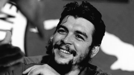 Dari Hutan Kuba hingga Jalanan Gaza; Kisah Hidup Che Guevara