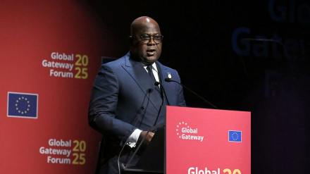 Tshisekedi amtaka Kagame aache kuwaunga mkono waasi 