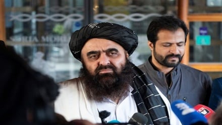 امیرخان متقی راهی هند شد